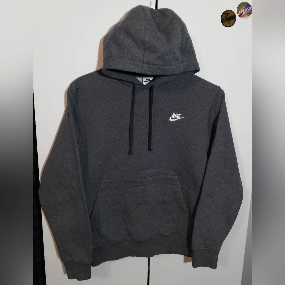 NIKE CLUB FLEECE PULLOVER HOODIE CARBON GREY MEN US SIZE MEDIUM GREAT COND